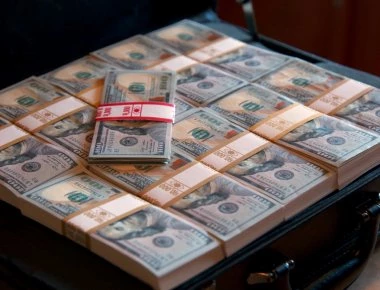 «Της Novartis το κάγκελο»: «Με Samsonite μετέφεραν τα χρήματα σε Αβραμόπουλο, Σαμαρά, Βενιζέλο, Στουρνάρα κλπ.» λένε